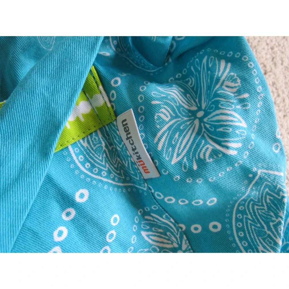 MU Kitchen Chautauqua Lake Summer Cotton Cooking Apron Blue Paisley Pocket
